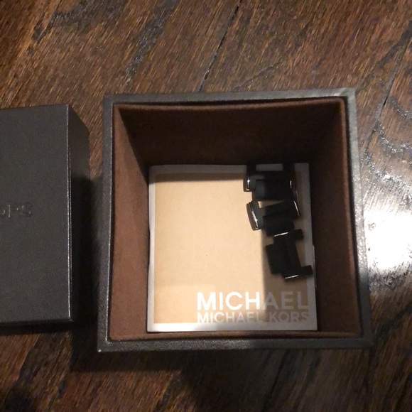 Michael Kors Watch Black & Swarovski Crystals - Picture 9 of 9